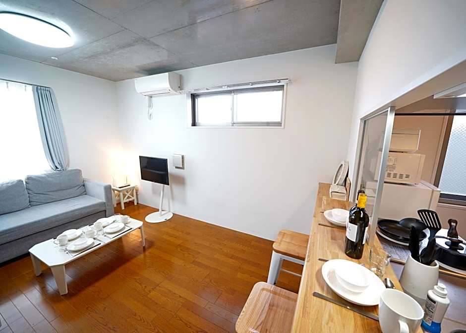 Laffitte Hirai Condominium Hotel