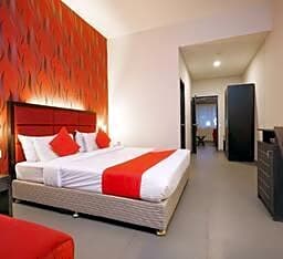 Super Townhouse Mookkannoor Tourist Home