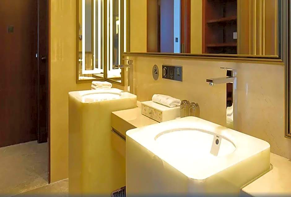 ANTHEA HOTEL
