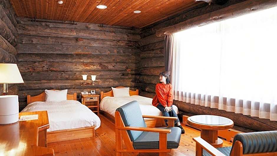 Log Hotel The Maple Lodge