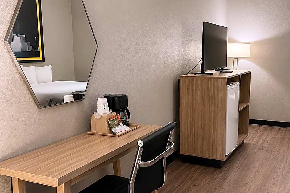 Super 8 by Wyndham Brenham TX