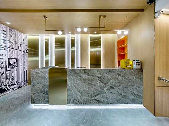 Yilong Hotel