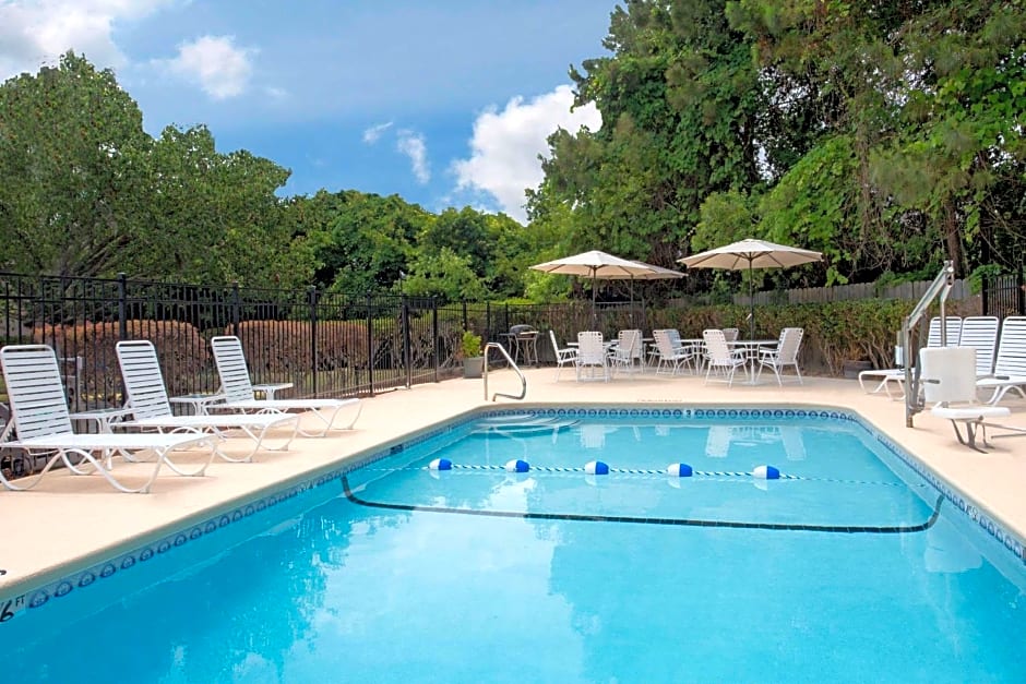 Baymont by Wyndham Brunswick GA