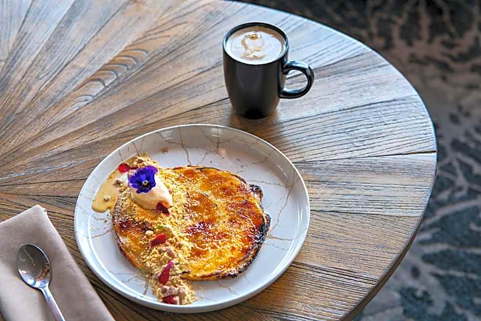 VETTA, DISTRITO UNO, AUTOGRAPH COLLECTION