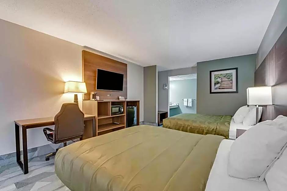 Quality Inn Dalton East