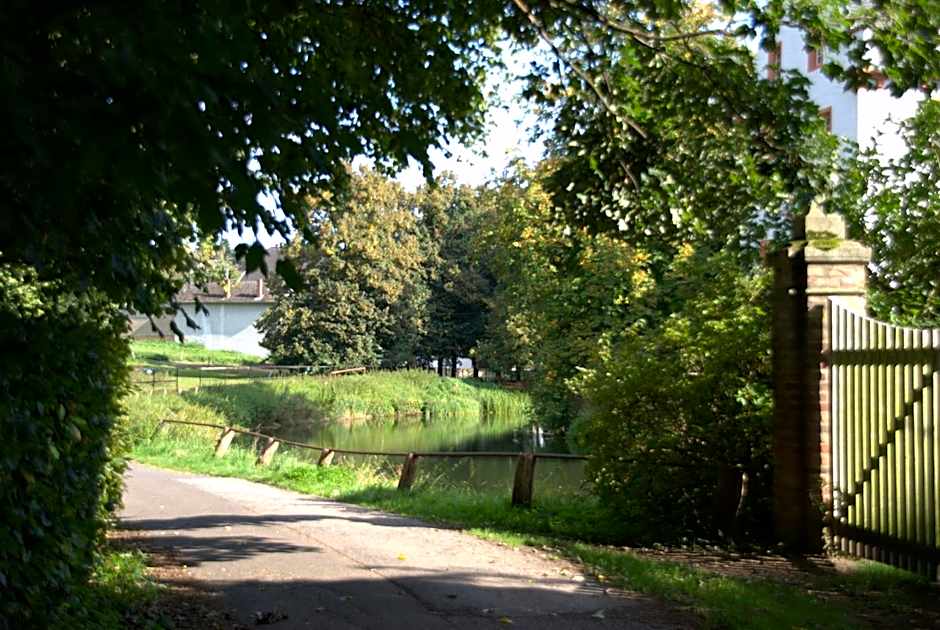 Land-Hotel Zum Schwan, Garni E-Ladestationen, Nähe Phantasialand Nähe Palmenparadies Euskirchen