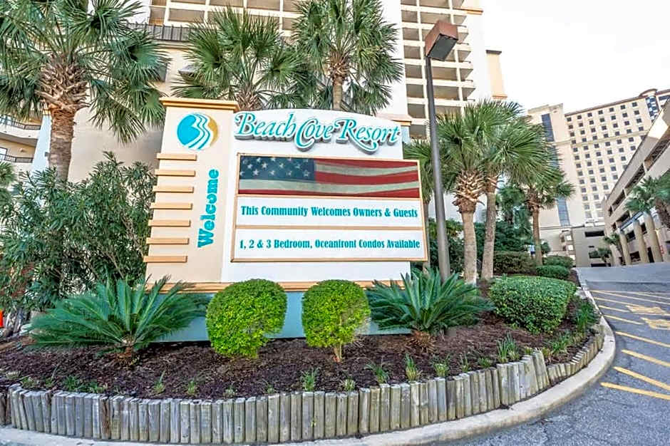 Oceanfront Views, Recently Renovated Kitchen,Pools