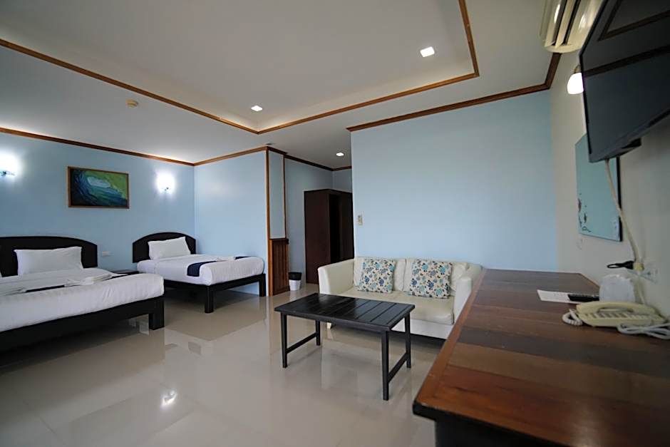 Sea Mountain Khanom Hotel