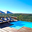 Umzolozolo Private Safari Lodge & Spa