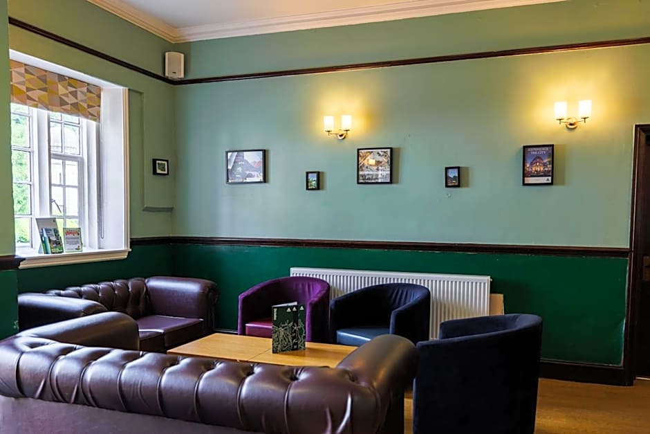 YHA Ilam Hall