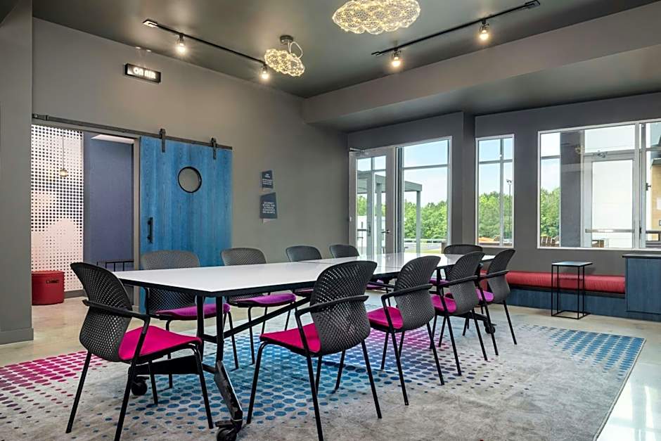 Aloft Florence
