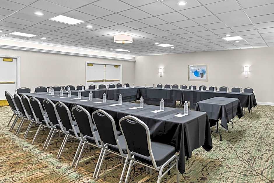 Best Western Plus Plaza Hotel & Conference Center