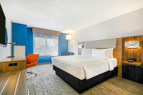 Holiday Inn Express & Suites Buffalo Airport By IHG