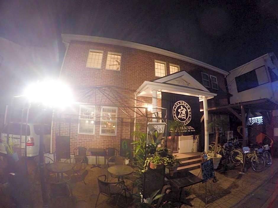 Iza Kamakura Guest House And Bar