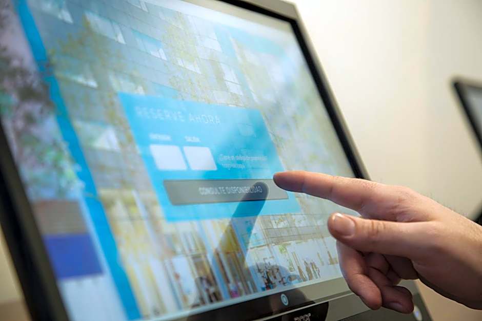 Regency Way Montevideo Hotel