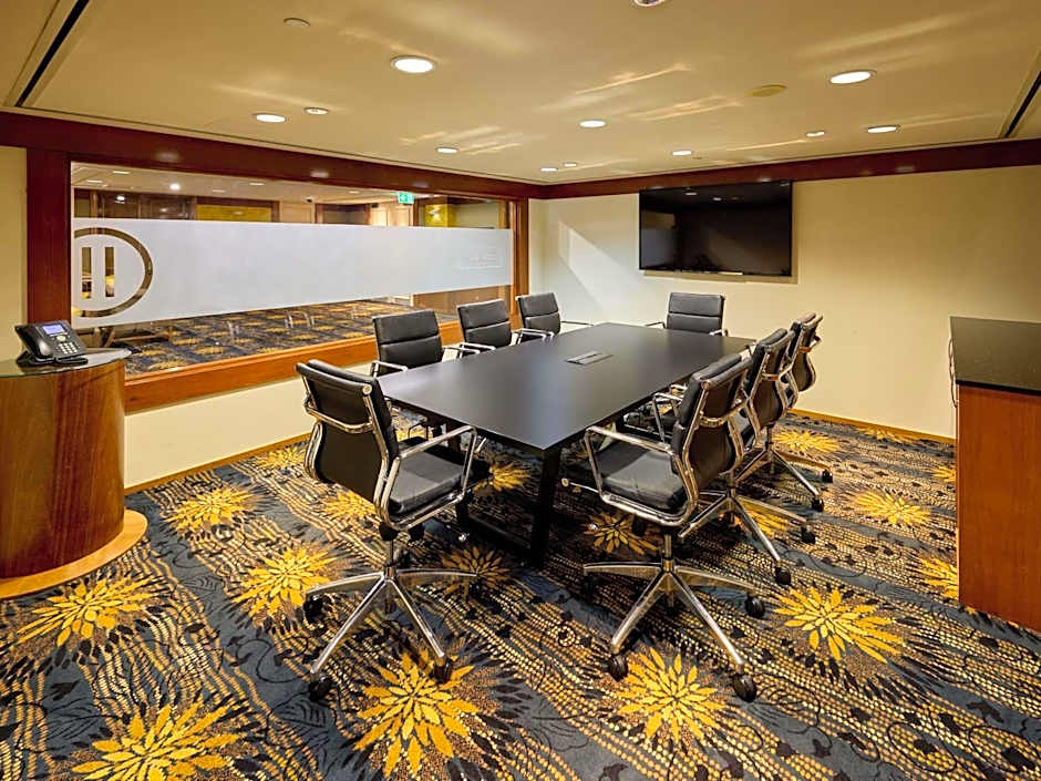 Pullman Reef Hotel Casino