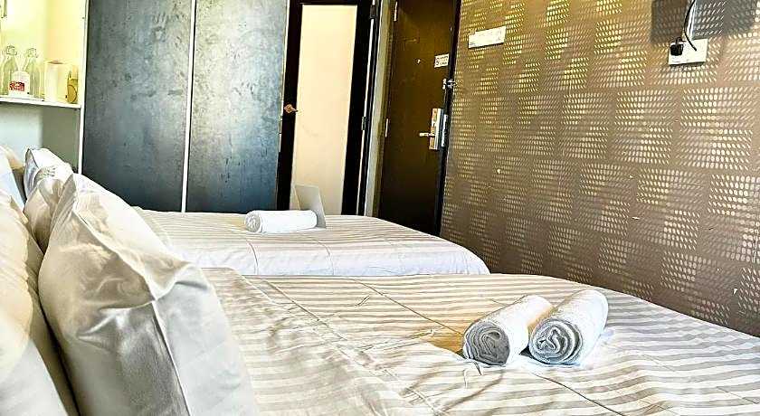 Chariton Hotel Nusa Bestari