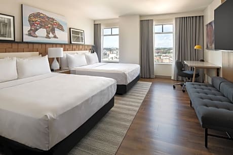Queen Room with Two Queen Beds with City View - Concierge Lounge Access