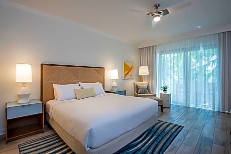 Guest Room with One King Bed - VIP International