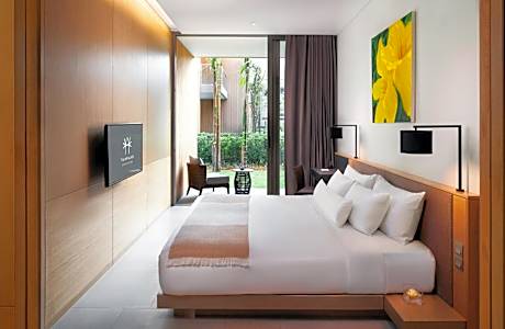 Grand Azure Suite - Deluxe Double or Twin Room