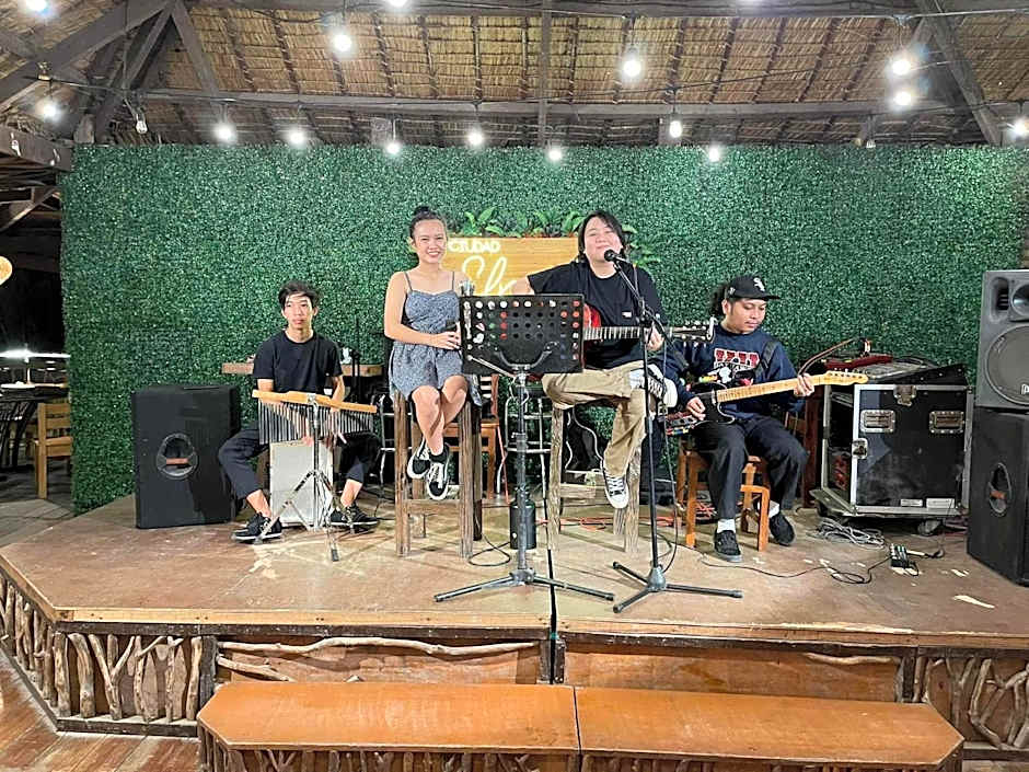 Damara Hotel at Ciudad Elmina