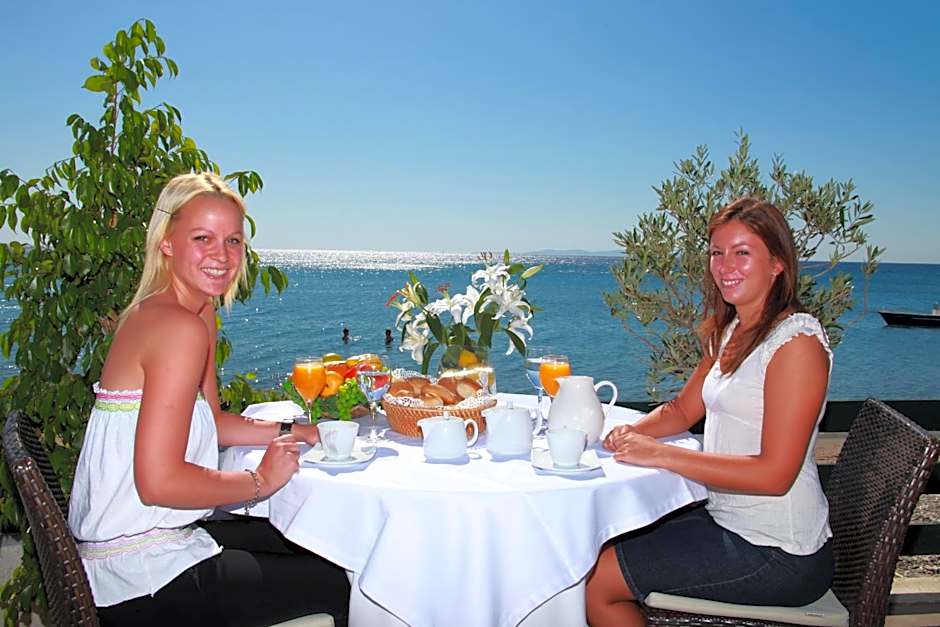 Hydrele Beach Hotel & Village