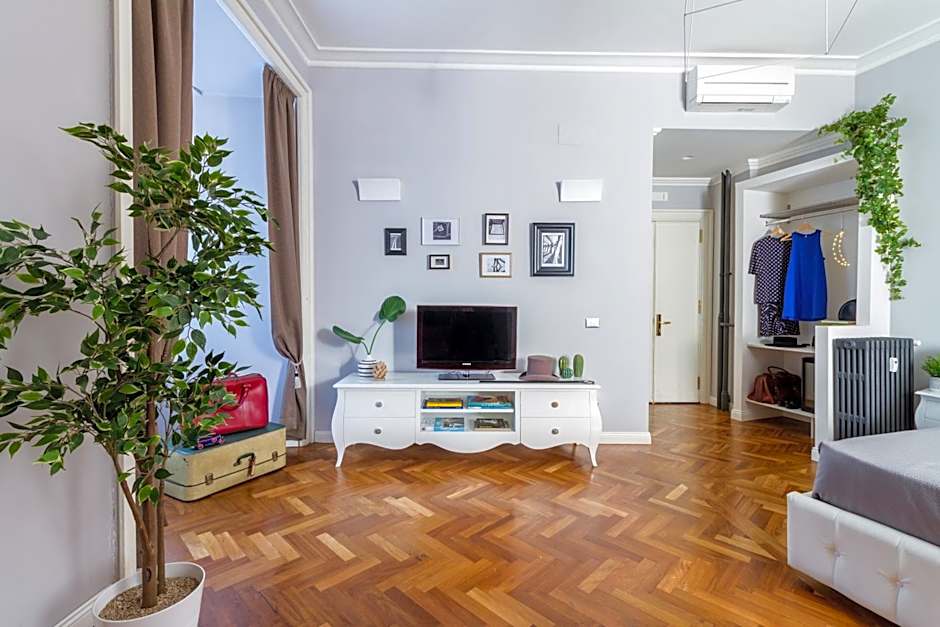 Athena Guest House