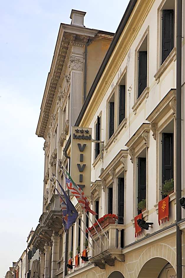Hotel Vivit ***S