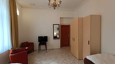 Twin Room with Shared Bathroom