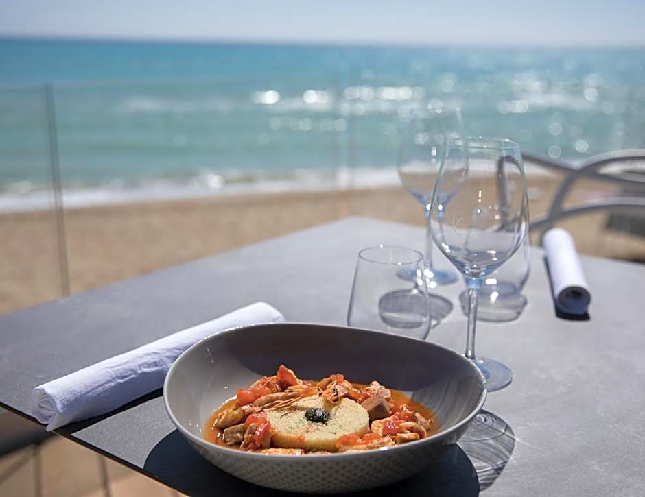 Luna Minoica Suites and Apartments