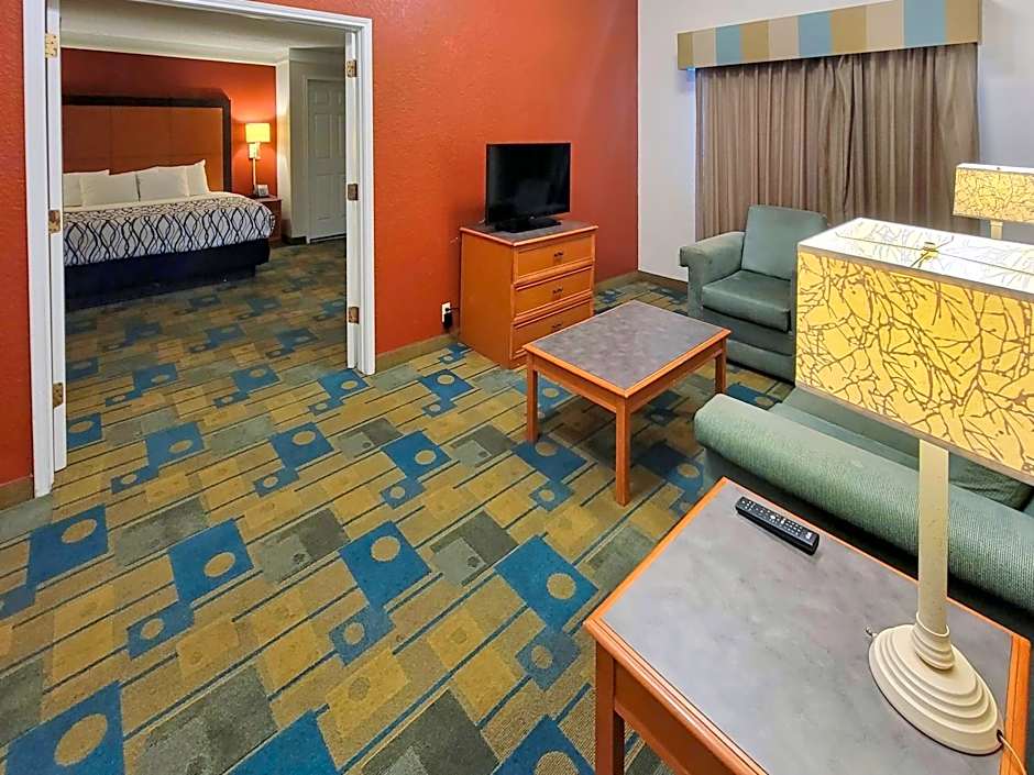 La Quinta Inn & Suites by Wyndham Amarillo West Medical Center