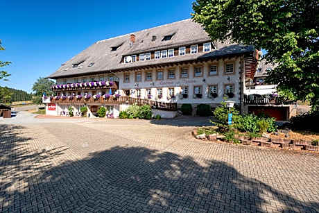 ZUR TRAUBE Schwarzwaldhotel & Restaurant am Titisee
