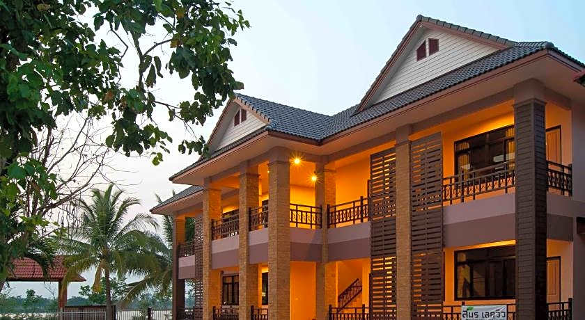 Suporn Lakeview Serviced Apartment & Homestay