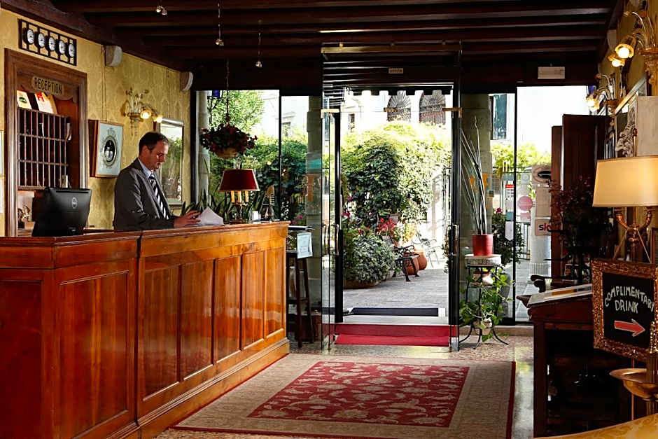 Pensione Accademia - Villa Maravege