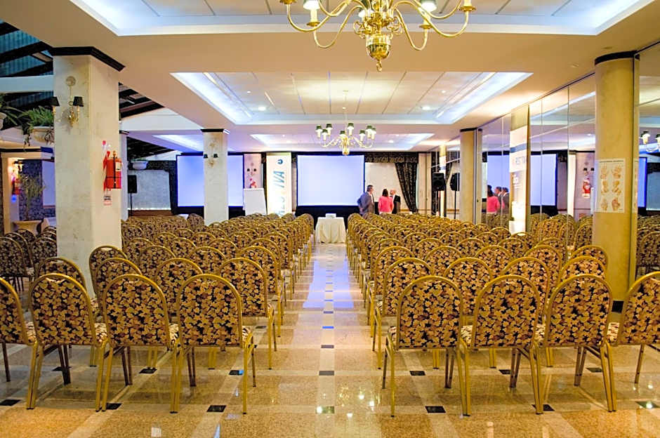 Ramada by Wyndham Buenos Aires