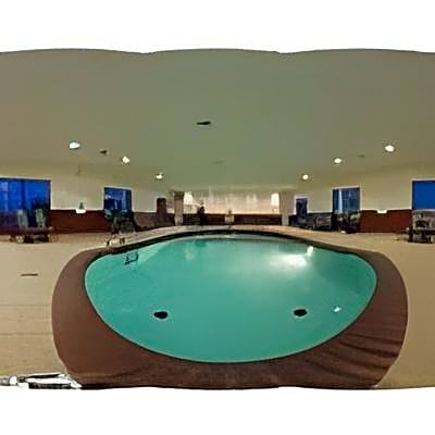 Holiday Inn Express Hotel & Suites Pryor