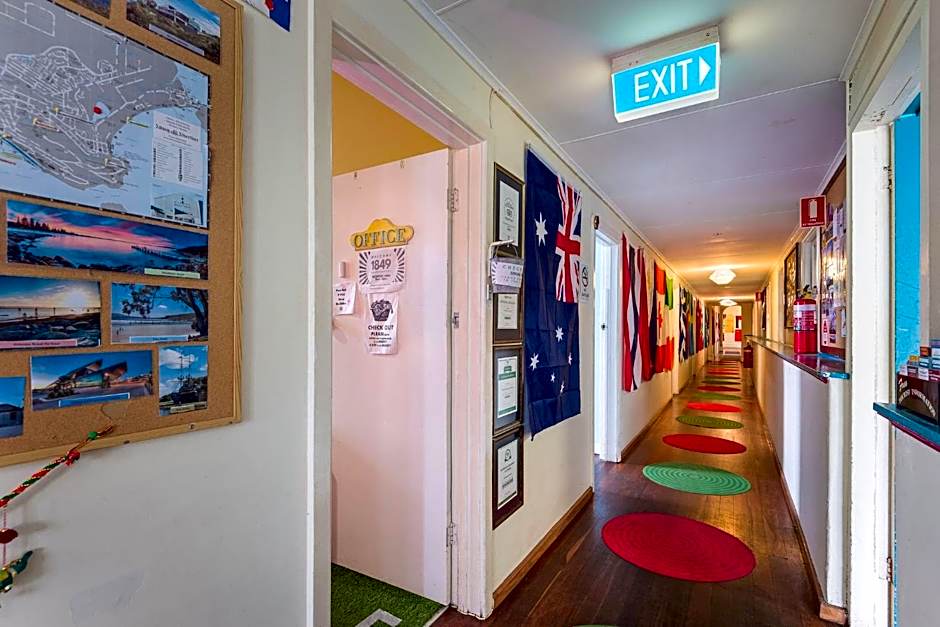 1849 Backpackers Albany