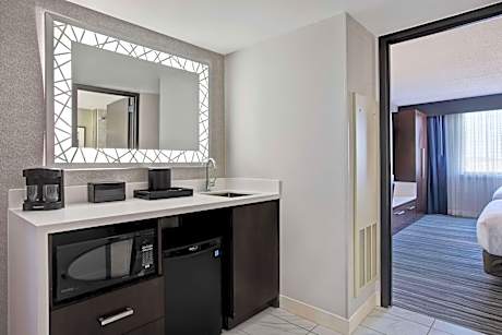 Suite with Two Double Beds - Non-Smoking