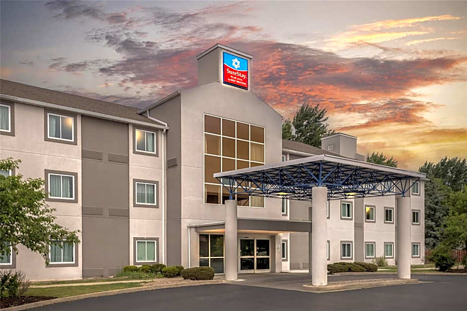 Photo 1 of 27 of SureStay Plus Hotel by Best Western Niagara Falls East