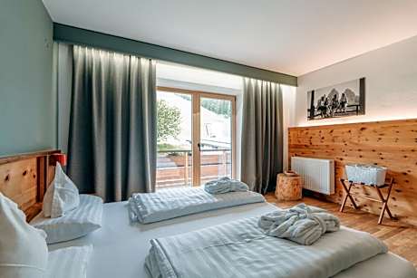 Double Room with Mountain View