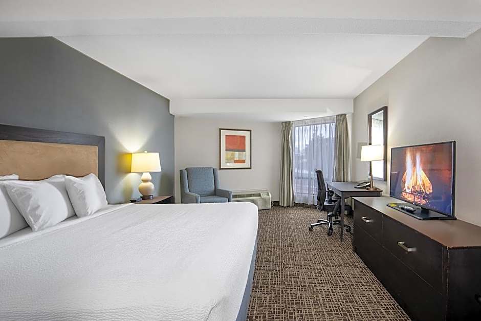 Ramada by Wyndham Kamloops