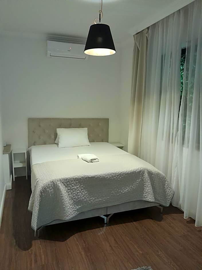 Éjjeli Bagoly Étterem és Panzió