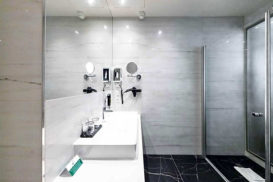 Best Western Premier Royal Blue - Adult only