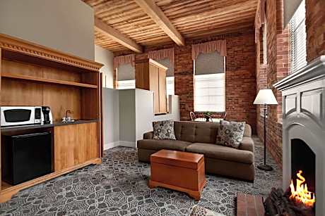 1 King Bed Deluxe Studio Suite Non-Smoking