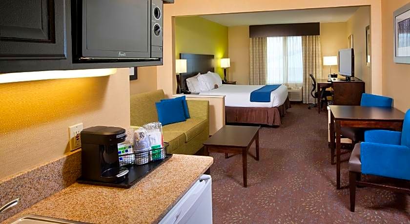 Holiday Inn Express Hotel & Suites Saginaw By IHG