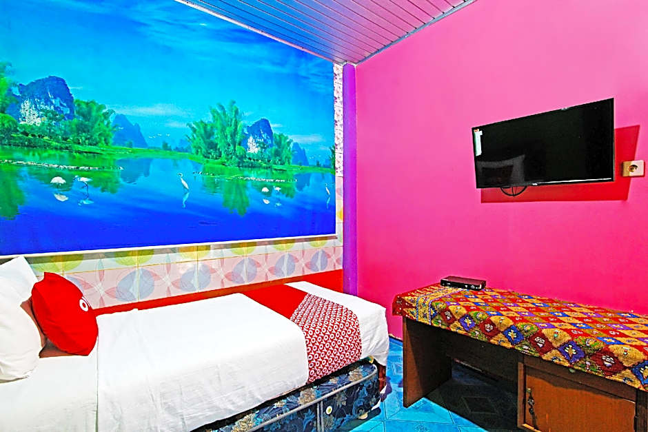 OYO 91601 Double-Degree Syariah (Female & Family)