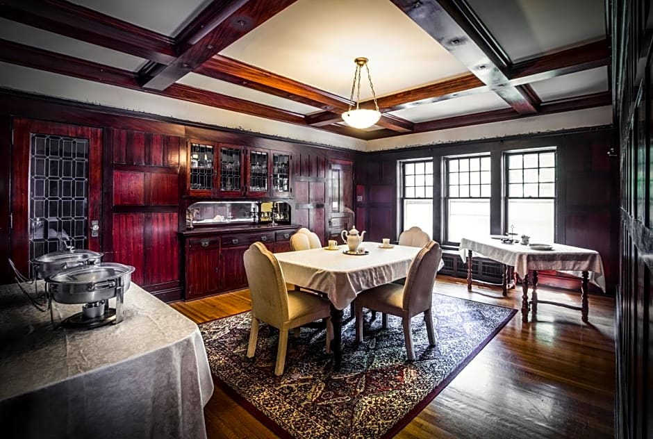 The Rogers House Inn Bed and Breakfast