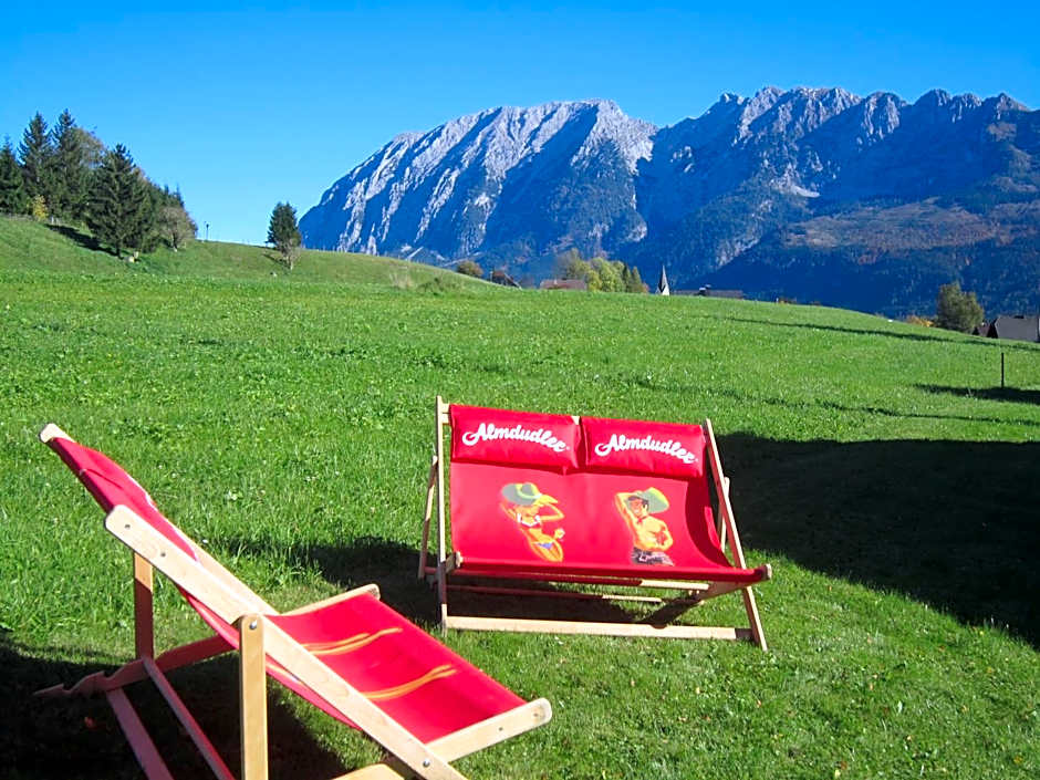 k&k Residenz - "Circus Touristicus"