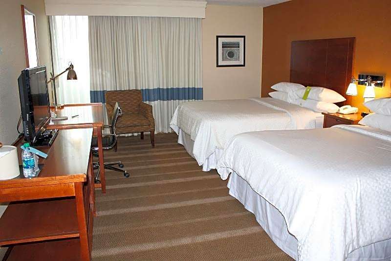 Four Points by Sheraton Chicago OHare Airport