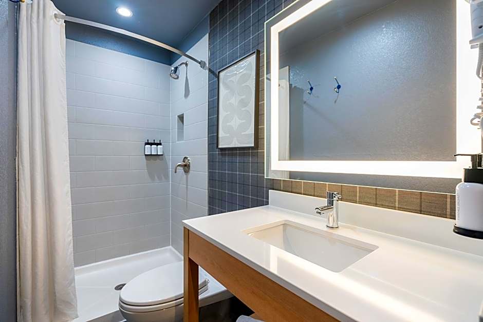 Ardsley Acres Hotel Court